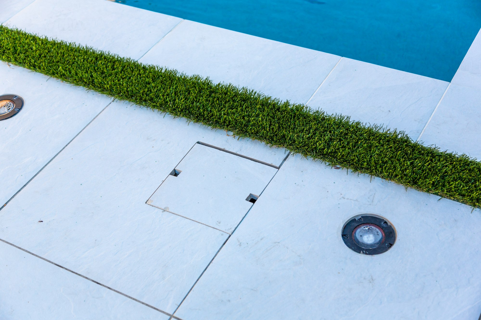 Modern Dark Marble Pool with Spa, Pergola & Outdoor Kitchen — Prosper, TX — photo 26