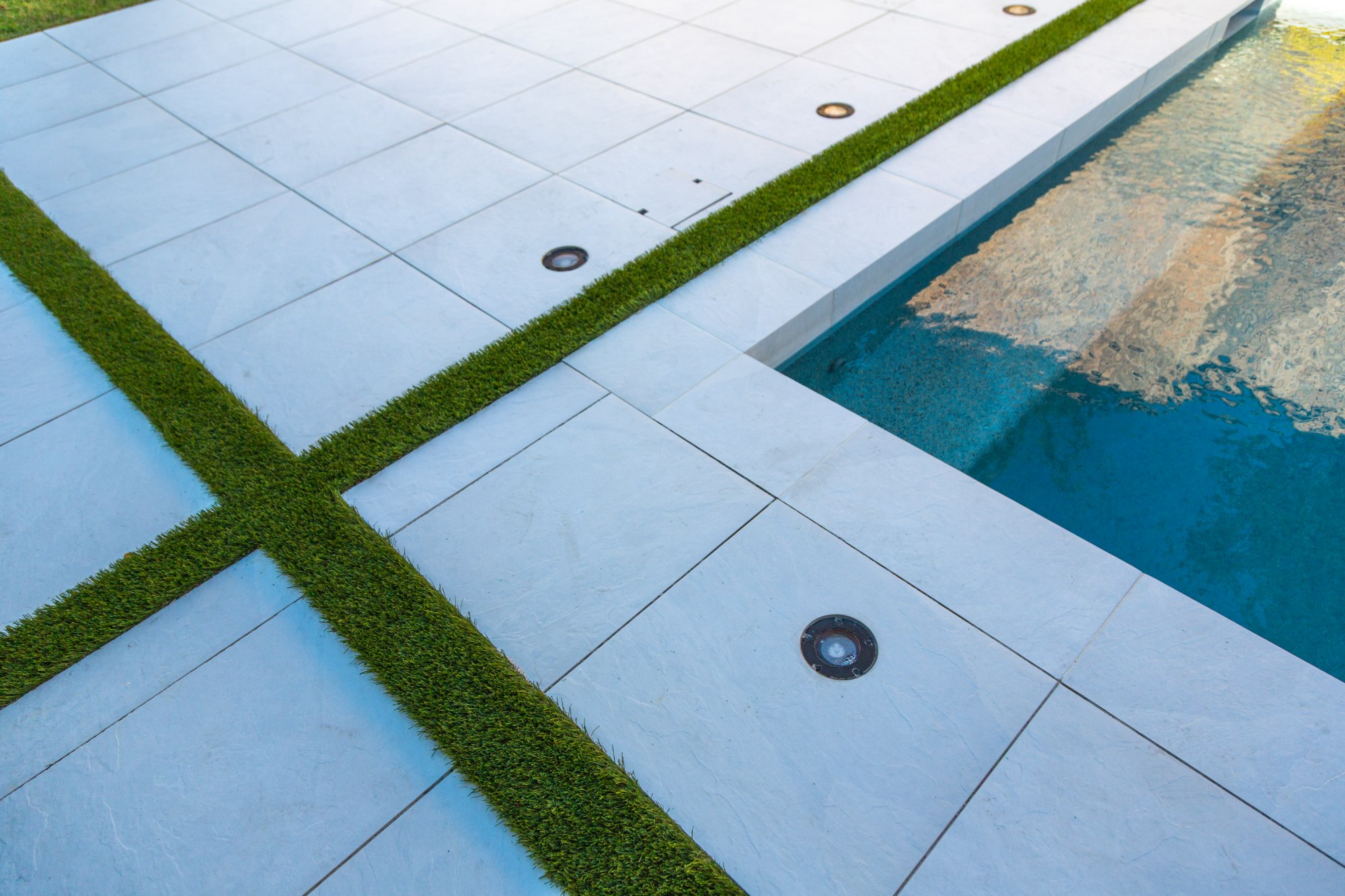 Modern Dark Marble Pool with Spa, Pergola & Outdoor Kitchen — Prosper, TX — photo 23