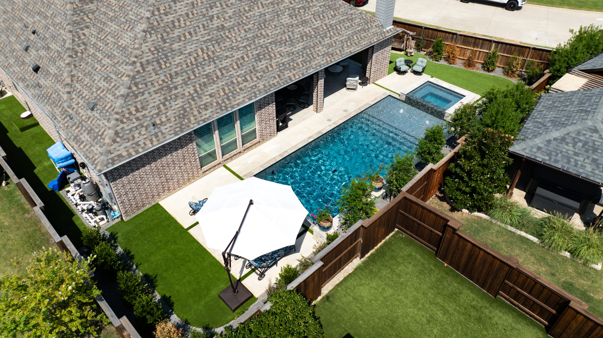 Freeform pool and spa (1)