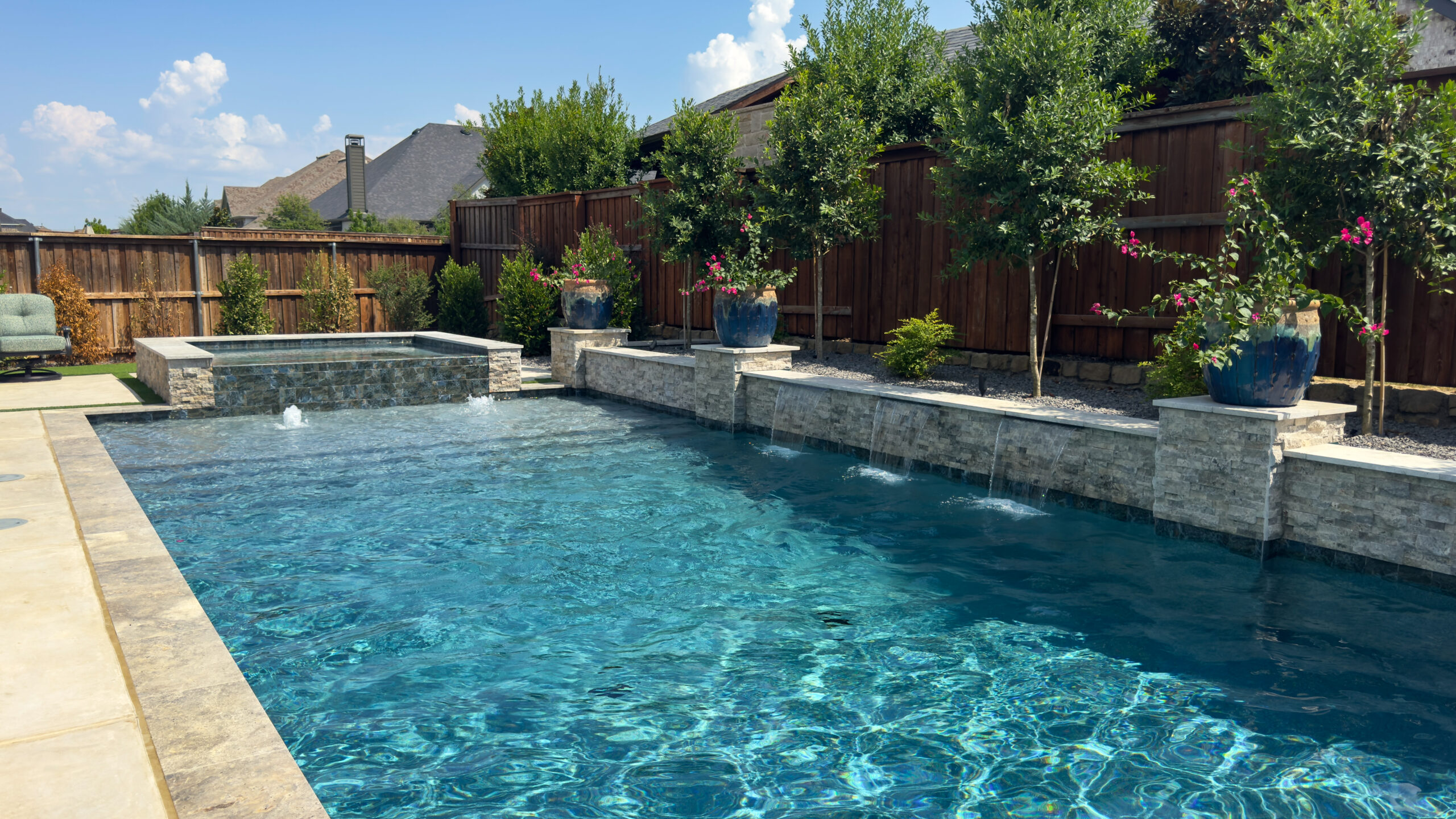 Freeform pool and spa (4)